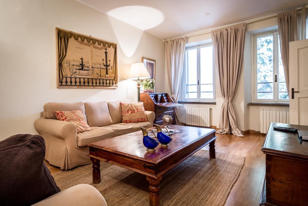 Lake Charming Apartment تْشيرنوبيو الغرفة الصورة