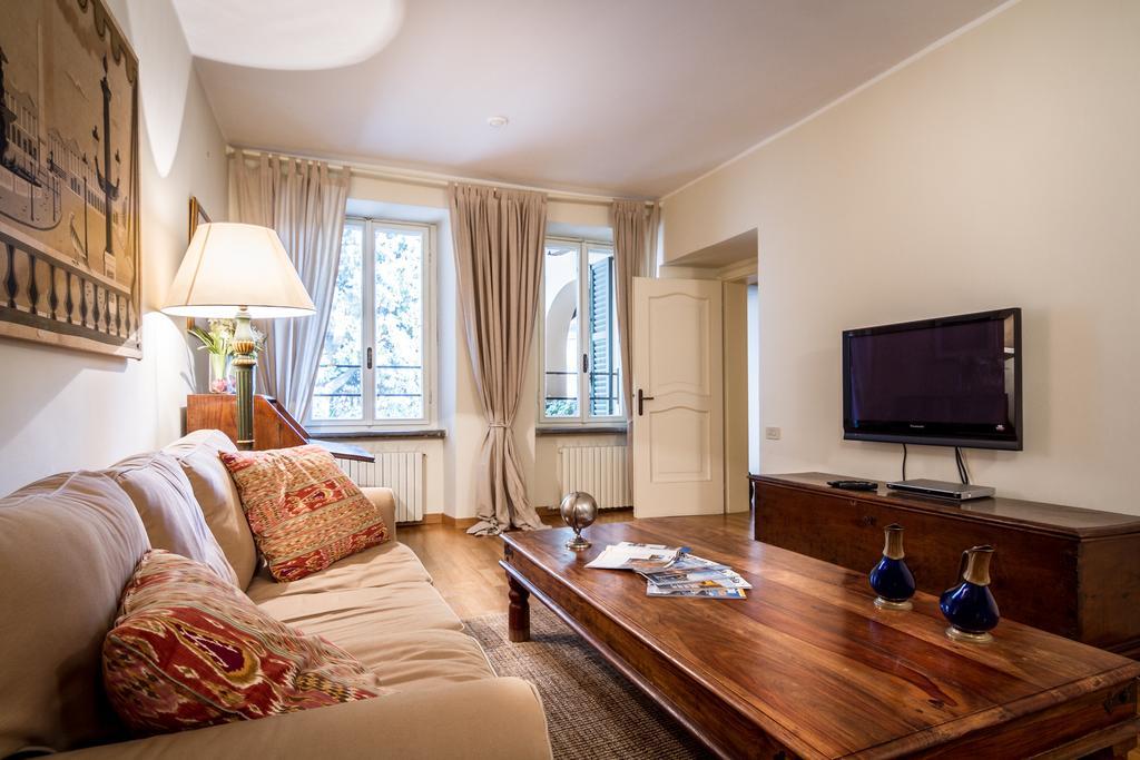 Lake Charming Apartment تْشيرنوبيو الغرفة الصورة